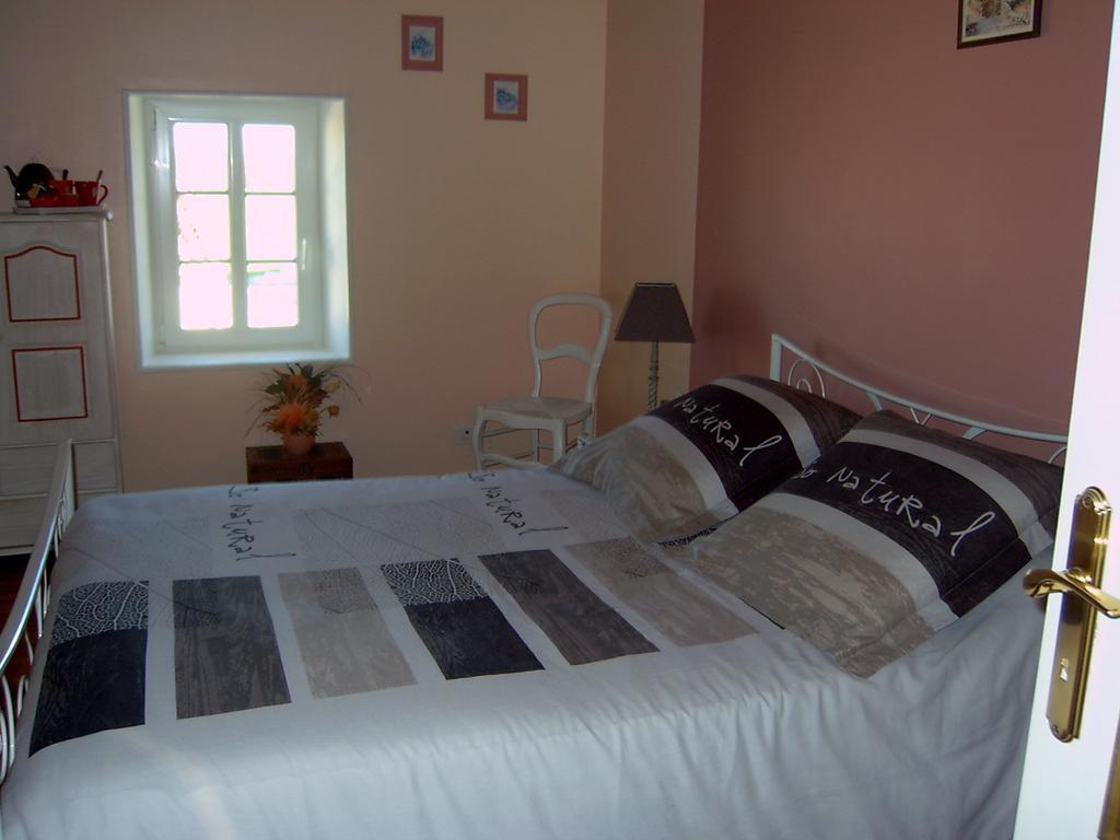 Bed and Breakfast L'Oasis Port-dʼEnvaux Pokoj fotografie