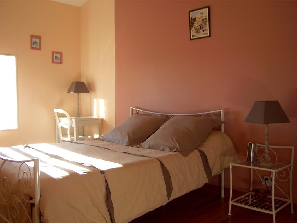 Bed and Breakfast L'Oasis Port-dʼEnvaux Pokoj fotografie