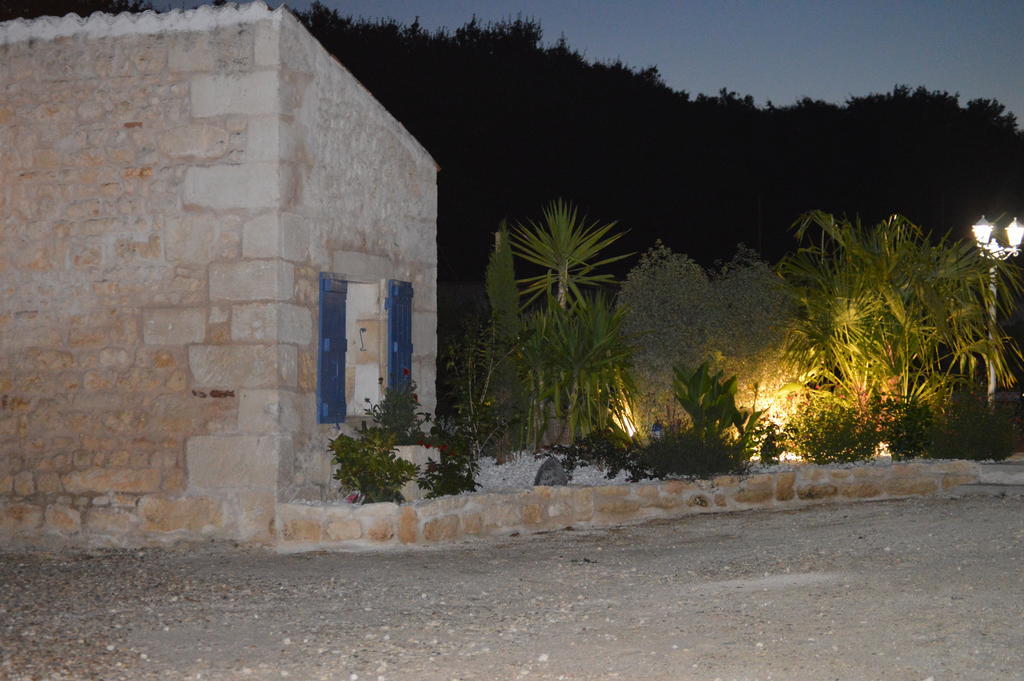 Bed and Breakfast L'Oasis Port-dʼEnvaux Exteriér fotografie